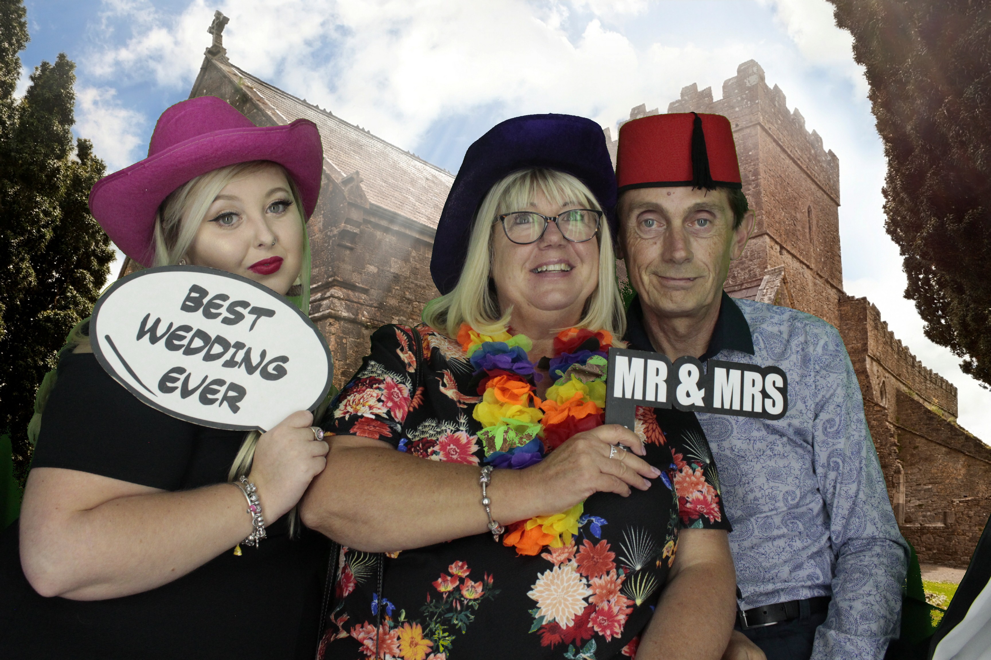 Leanne & Mike's Wedding | View more photos from the event at gallery.myphotoboothexperience.co.uk/u/MyPhotoBoothExperienceLtd/Leanne-Mikes-Wedding